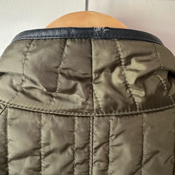 Banana Republic Olive Vest with Black Accents - Picture 8 of 8